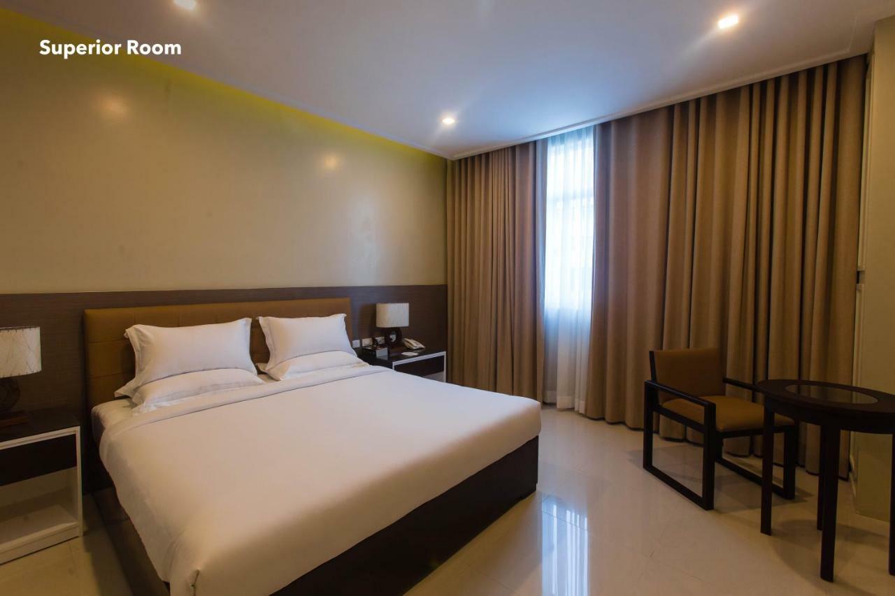 Iloilo Gateway Hotel And Suites Pavia Exterior foto